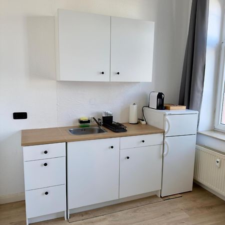 Raha Apartments - Charmantes Studio-Apartment - Hbf - Gratis Parkplatz Erfurt Exterior photo