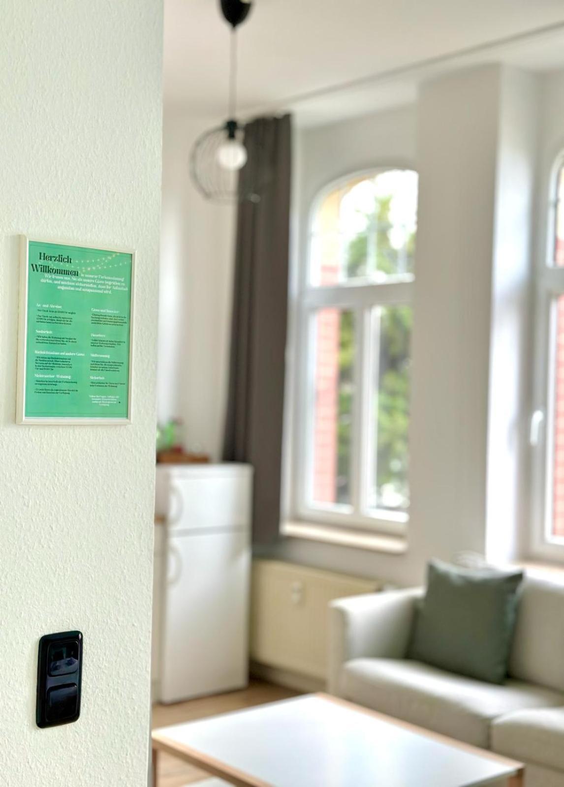 Raha Apartments - Charmantes Studio-Apartment - Hbf - Gratis Parkplatz Erfurt Exterior photo